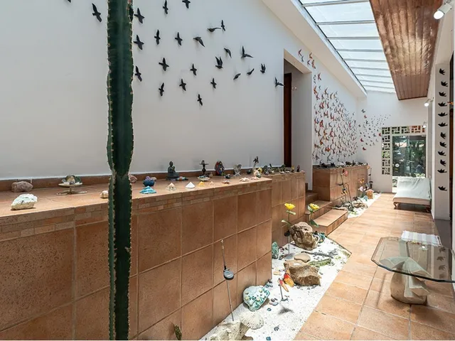 Imagem 12: Casa À Venda em Cotia, Granja Viana, com 6 Quartos, 708M²