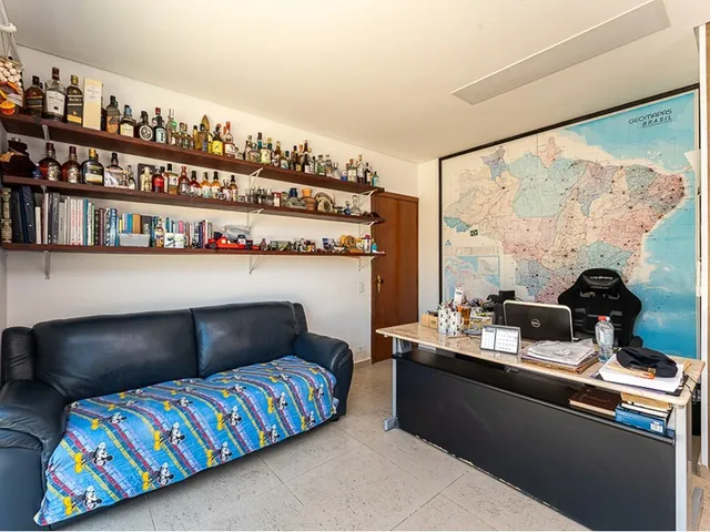 Imagem 3: Casa À Venda em Cotia, Granja Viana, com 6 Quartos, 708M²