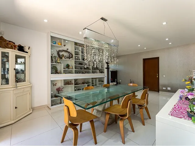 Imagem 2: Casa À Venda em Cotia, Granja Viana, com 6 Quartos, 708M²