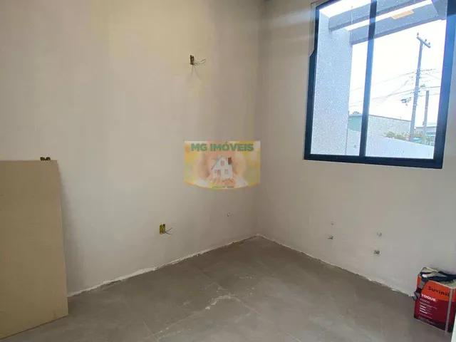 Imagem 2: Sobrado À Venda em Quatro Barras, Borda do Campo, com 3 Quartos, 139M²