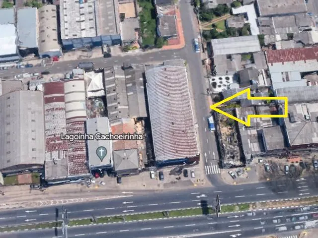 Imagem: Pavilhão com 3 Dormitorio(S) Localizado(A)