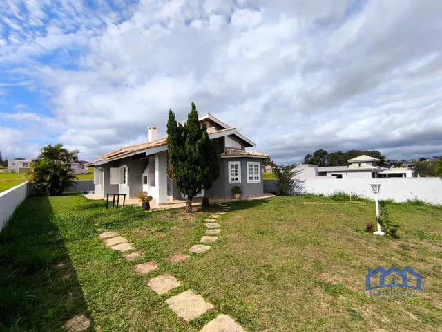 Imagem: Casa com 3 Quartos e 3 Banheiros À Venda