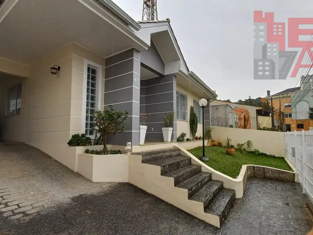 Imagem: Casa Térrea na Carvoeira Com Piscina