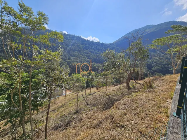 Imagem: O terreno possui 4.745m² de Área e está localizado em