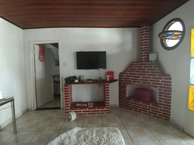 Imagem 2: Chácara À Venda em Araçoiaba da Serra-Sp, 3 Quartos, 1 Suíte, 1 Sala, 2 Banheiros, 2