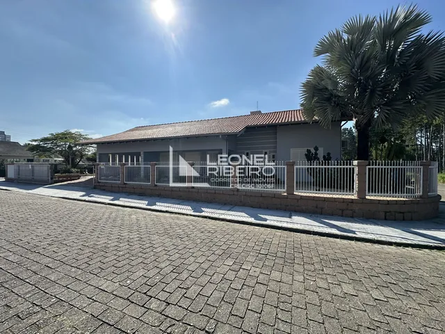 Imagem: Casa com 4 dormitórios à venda, 258 m²