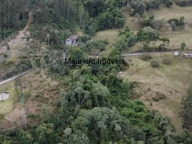 Imagem 2: Sitio com 4,5 hectares, localidade de Bela Vista, Taió, S.C. com uma cachoeira, casa de