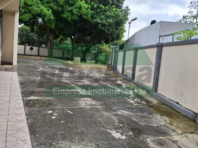 Imagem 12: Casa : / Comercial / Parque Dez de Novembro
