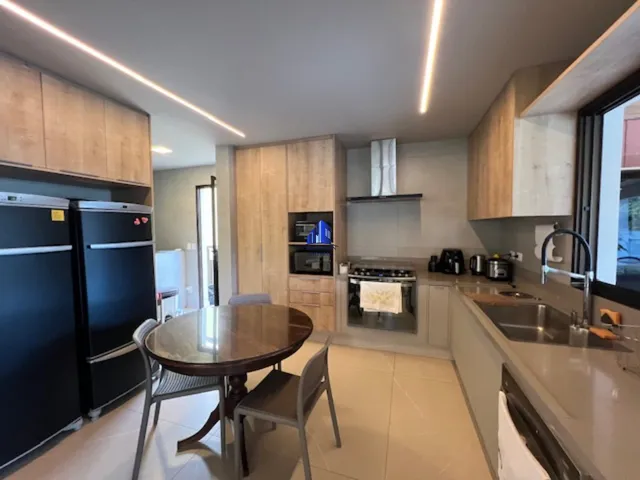 Imagem 2: CASA À VENDA ALPHAVILLE II SALVADOR R$ 6.500.000,00 NOVA, MODERNA, DECORADA, 4 SUÍTES