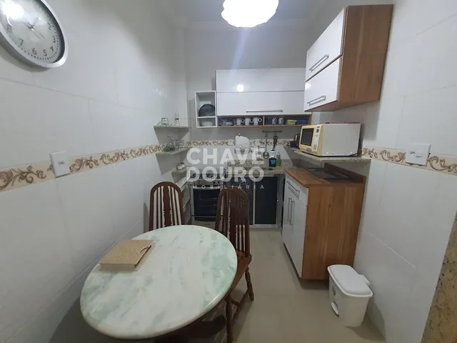 Imagem 2: Apartamento reformado de 2 quartos (sendo 1 Suíte), para venda no Alto em Teresópolis