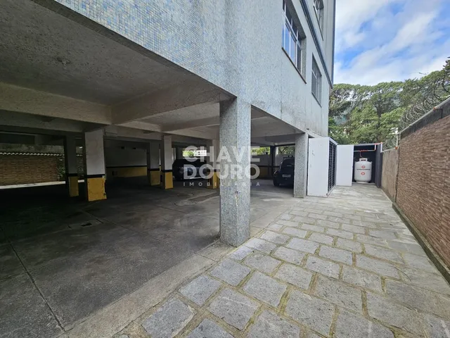 Imagem 11: Apartamento reformado de 2 quartos (sendo 1 Suíte), para venda no Alto em Teresópolis