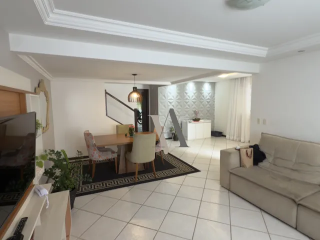 Imagem: O apartamento possui 4 Dormitórios, 1 Suíte, 4 Banheiros,