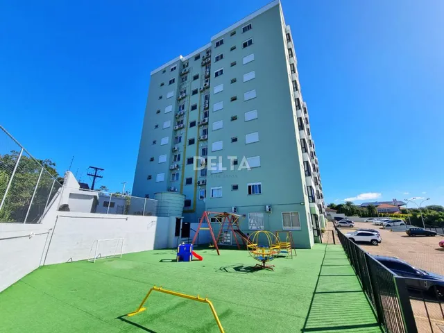Imagem 3: Apartamento semimobiliado, com 3 quartos, sala de estar e jantar, e 1 vaga de garagem