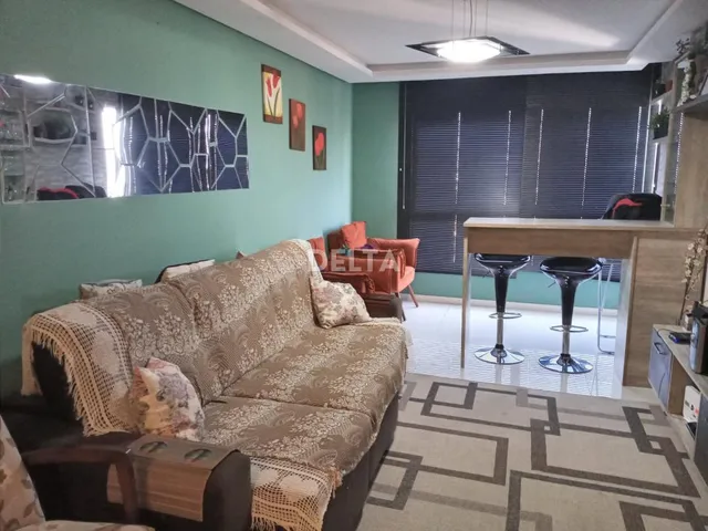 Imagem 10: Apartamento semimobiliado, com 3 quartos, sala de estar e jantar, e 1 vaga de garagem