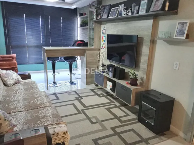 Imagem 14: Apartamento semimobiliado, com 3 quartos, sala de estar e jantar, e 1 vaga de garagem