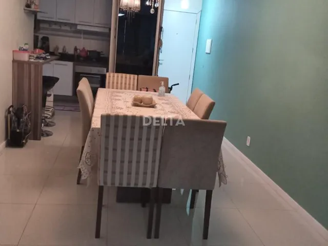 Imagem 9: Apartamento semimobiliado, com 3 quartos, sala de estar e jantar, e 1 vaga de garagem