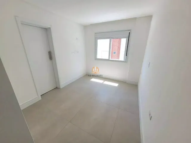 Imagem 2: Apartamento À Venda em Guaratuba, Centro, com 3 Quartos, 120,00M²