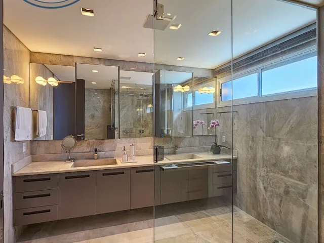 Imagem 2: APARTAMENTO ANDAR ALTÍSSIMO NO MANSÃO BAHIANO DE TÊNIS COM 3 SUÍTES MASTER COM CLOSET