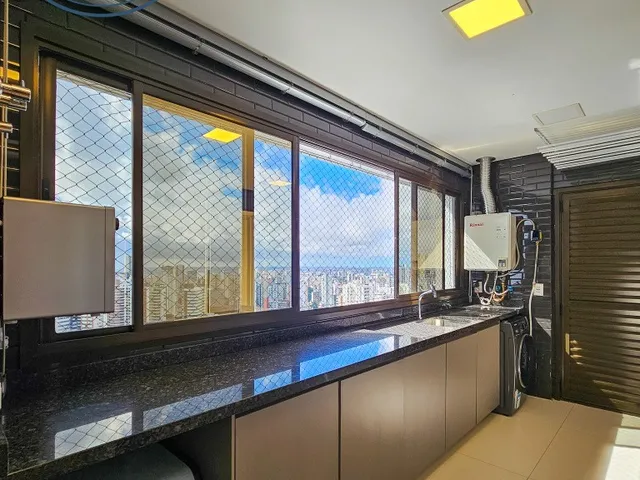 Imagem 5: APARTAMENTO ANDAR ALTÍSSIMO NO MANSÃO BAHIANO DE TÊNIS COM 3 SUÍTES MASTER COM CLOSET