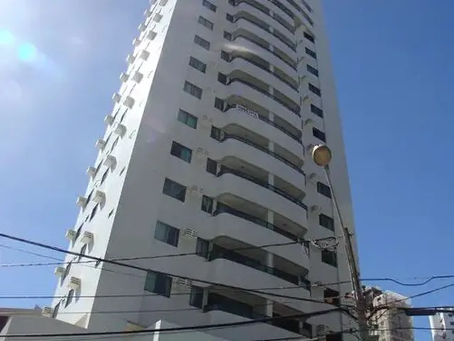 Imagem: O apartamento possui 3 Dormitórios, 1 Suíte, 3 Banheiros,