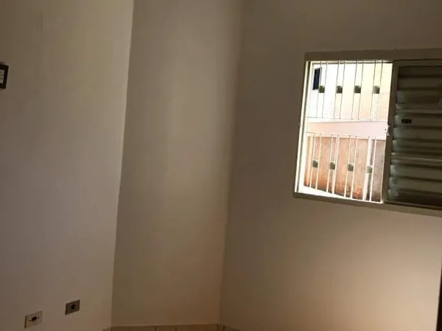 Imagem 3: Apartamento Térreo 03 Quartos com Armários