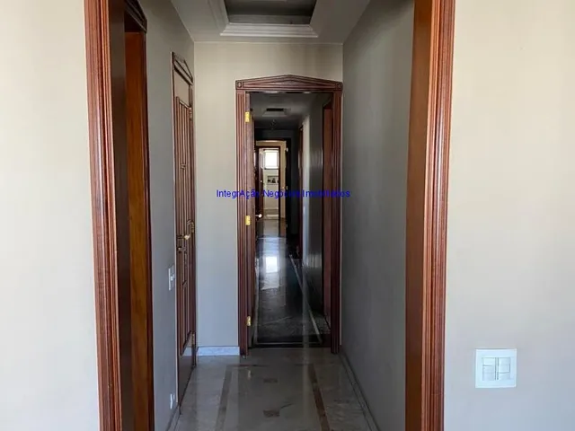 Imagem 13: Apartamento 276m², 04 dormitórios (sendo suítes), 05 banheiros e 03 vagas na garagem