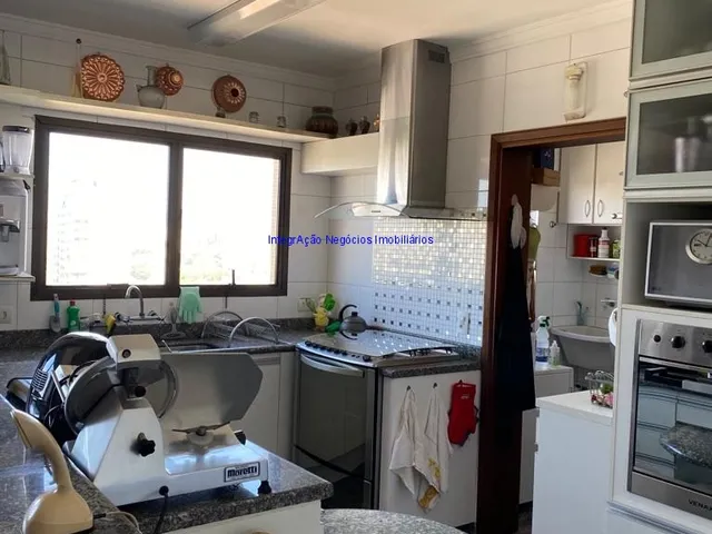 Imagem 6: Apartamento 276m², 04 dormitórios (sendo suítes), 05 banheiros e 03 vagas na garagem