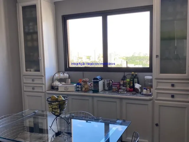 Imagem 9: Apartamento 276m², 04 dormitórios (sendo suítes), 05 banheiros e 03 vagas na garagem