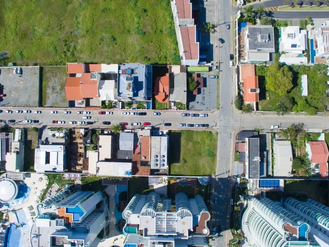 Imagem 2: Apartamento na Praia Brava com Lazer Completo