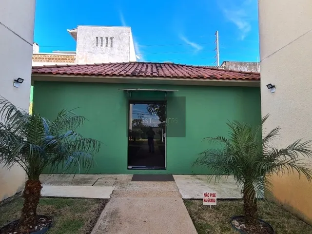 Imagem 2: Apartamento à venda com 2 quartos no bairro Sítio Cercado em Curitiba-PR. As melhores