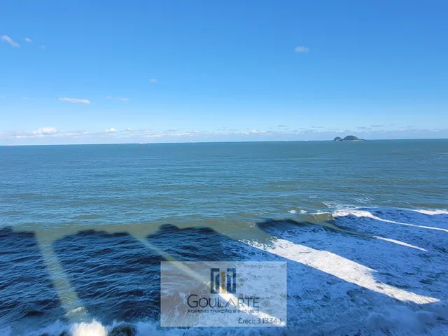 Imagem: Apartamento alto padrão com sacada vista