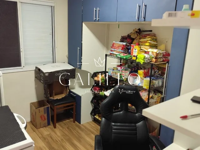 Imagem: O apartamento possui 2 Dormitórios, 1 Suíte, 2 Banheiros,
