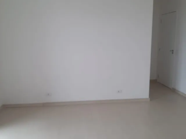 Imagem: O apartamento possui 2 Dormitórios, 1 Suíte, 2 Banheiros,