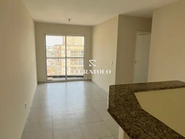 Imagem: O apartamento possui 3 Dormitórios, 1 Banheiro, 1 Vaga na