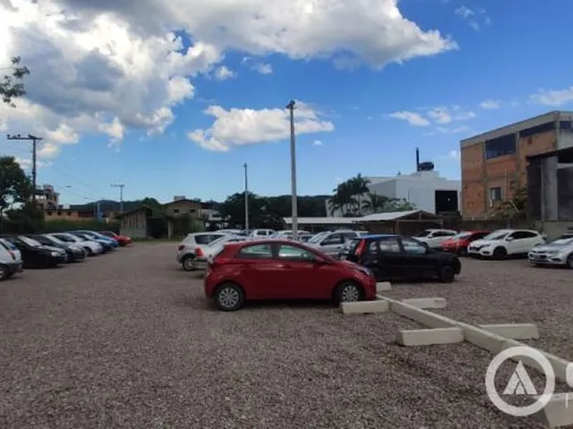 Imagem 10: Terreno Comercial com Duas Casas em Cima