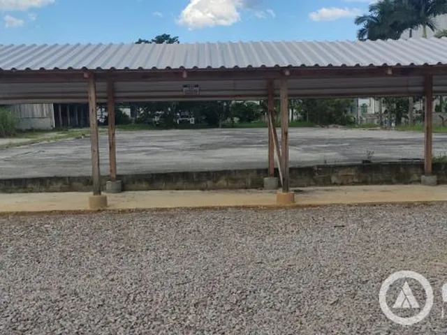 Imagem 6: Terreno Comercial com Duas Casas em Cima