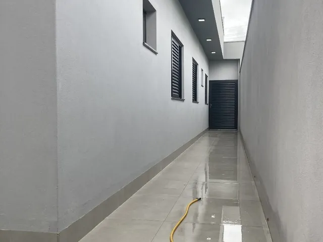 Imagem 11: Casa Moderna à Venda com 3 Quartos (1 Suíte) e Área Gourmet – 300m² no Bairro