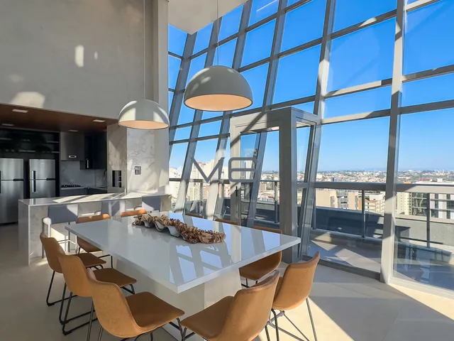 Imagem 4: Apartamento Padrão com 2 quartos, 72 m² privativos, no Centro, Curitiba - PR