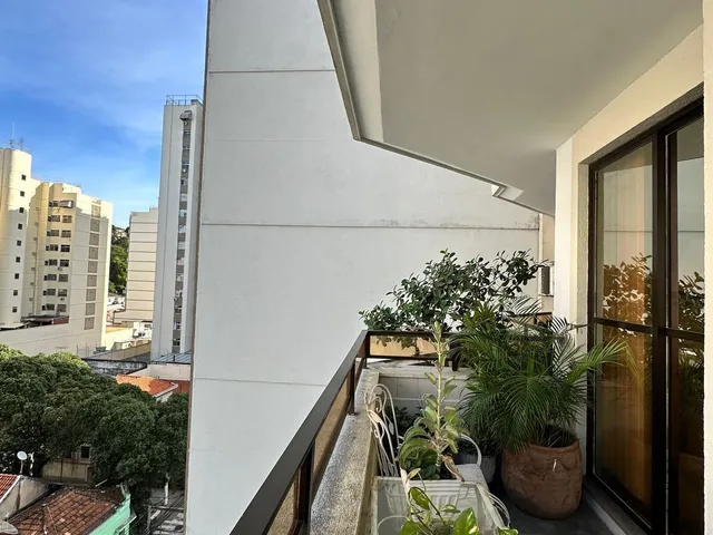 Imagem: Amplo Apartamento de 4 Quartos (2 Suítes)