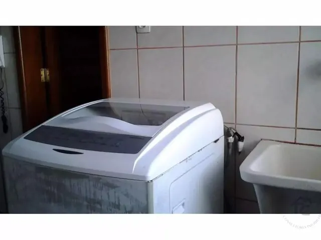 Imagem 11: Amplo Apartamento em Localização Privilegiada: 3 Quartos, 2 Suítes e Infraestrutura