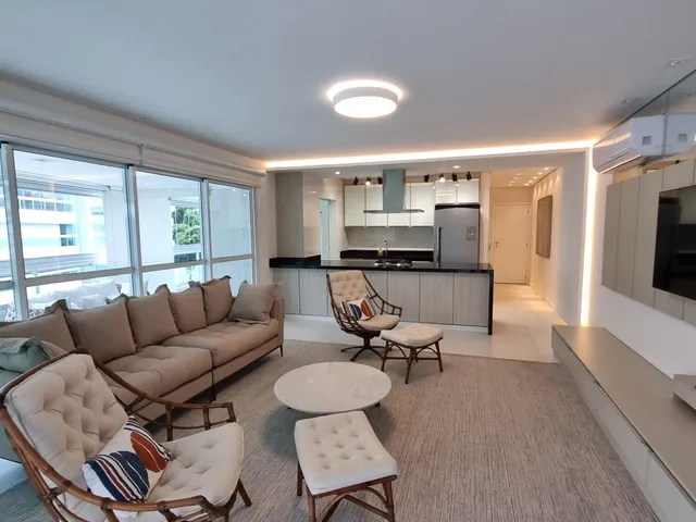 Imagem: O apartamento possui 3 Dormitórios, 3 Suítes, 1 Banheiro,
