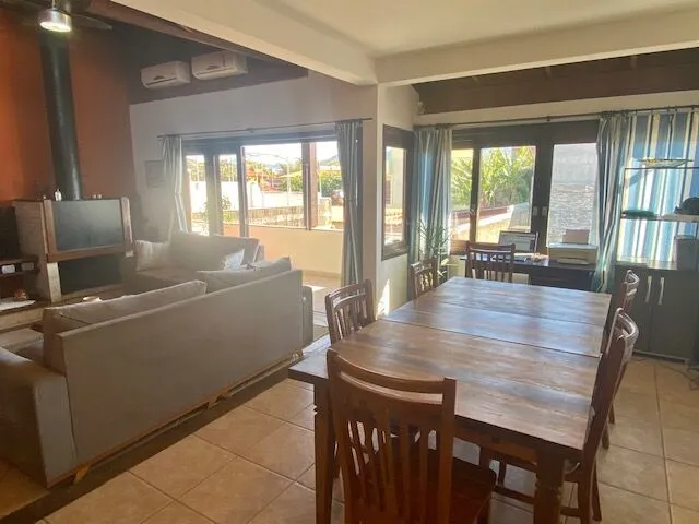Imagem 6: Amplo apartamento no centro de Garopaba a 400m da praia