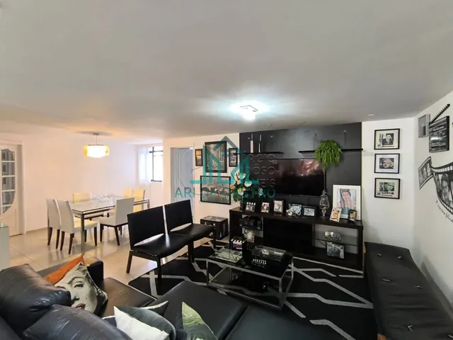 Imagem 2: Apartamento com 4 Quartos com 251M² na Primeira Quadra da Praia de Ponta Verde - Maceió