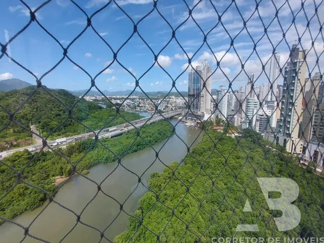 Imagem 12: Apartamento de Luxo para Locação no Centro de Balneário Camboriú-SC: 4 Quartos, 4