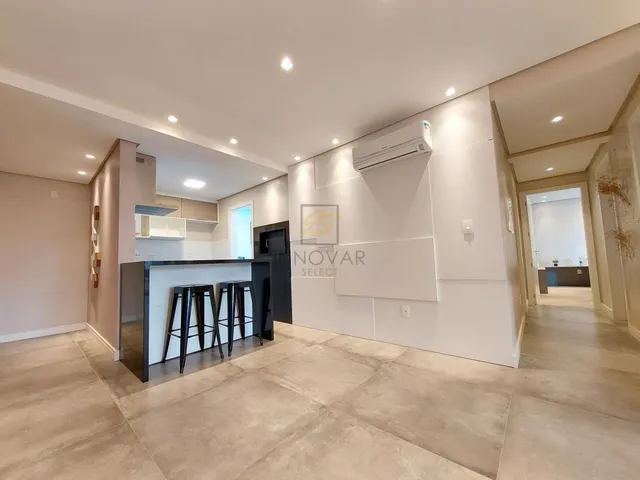 Imagem: Apartamento com 3 Dormitorio(S) Localizado(A)