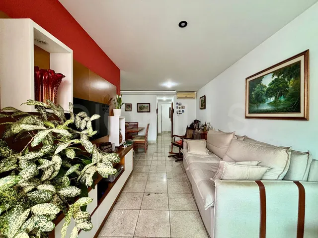 Imagem: O apartamento possui 3 Dormitórios, 1 Suíte, 3 Banheiros,