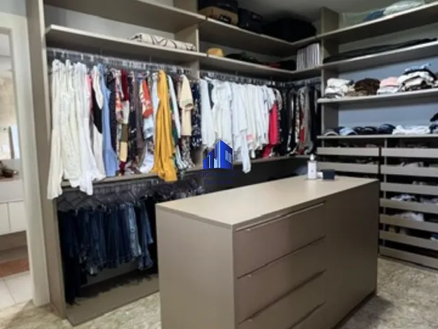 Imagem 12: CASA À VENDA EM ALPHAVILLE II SALVADOR, R$ 4.800.000,00, DECORADA, 5 SUÍTES, PISCINA