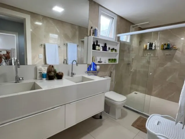 Imagem 2: CASA À VENDA EM ALPHAVILLE II SALVADOR, R$ 4.800.000,00, DECORADA, 5 SUÍTES, PISCINA