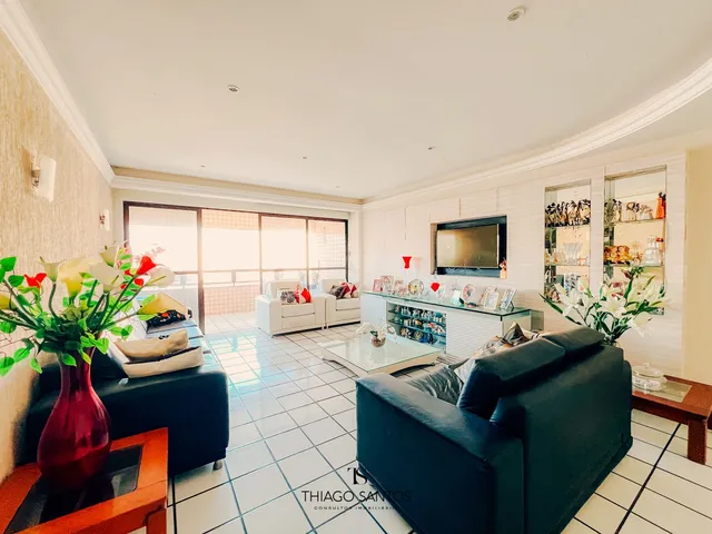 Imagem: O apartamento possui 3 Dormitórios, 1 Suíte, 2 Banheiros,