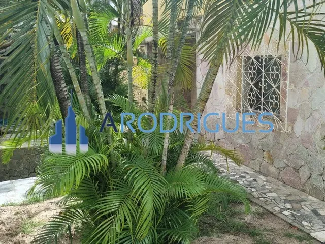 Imagem 11: Imperdível! Casa Para Venda em Lauro de Freitas - 9 Quartos, 2 Suites, 3 Salas, 4
